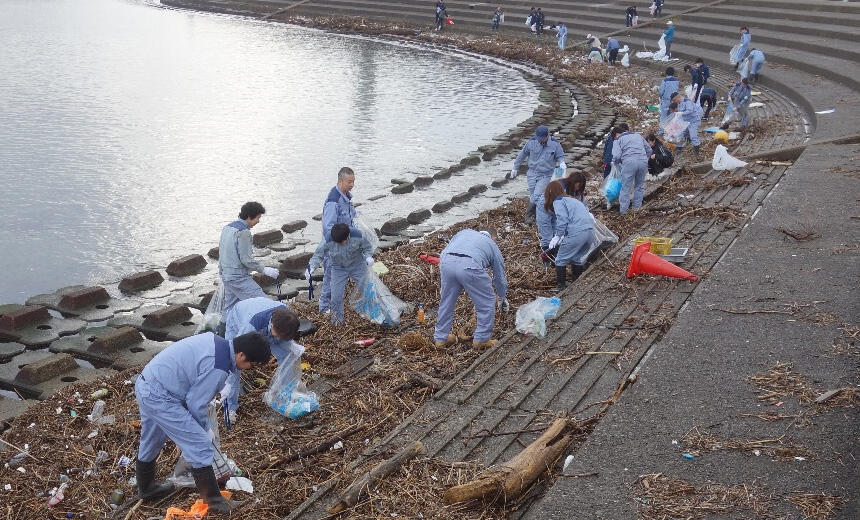 六渡寺海岸清掃