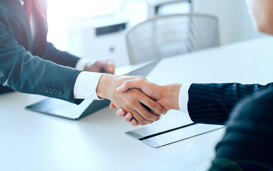 キャリア採用情報